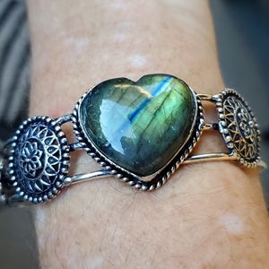 New Heart Shaped Labradorite 925 Silver Open Cuff Bracelet.